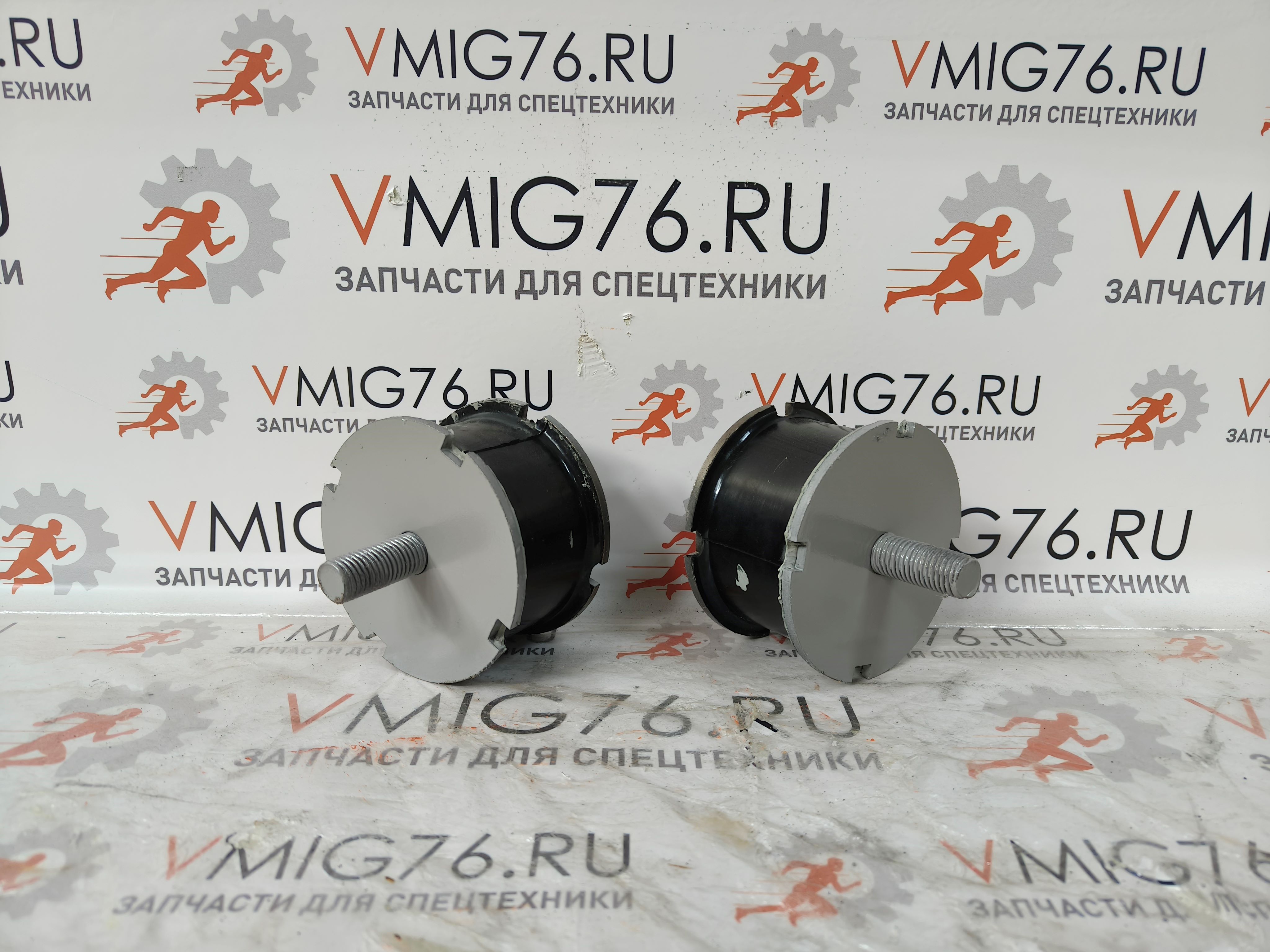 Амортизатор Bomag 06118312
